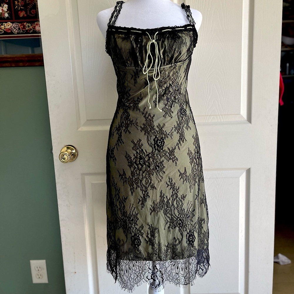 Sz M lace green black dress Midi